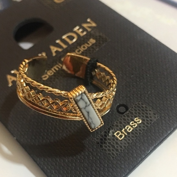 Saks Ava & Aiden Howlite Adjustable Ring Sz 8 LAST ONE NWT - Picture 4 of 6